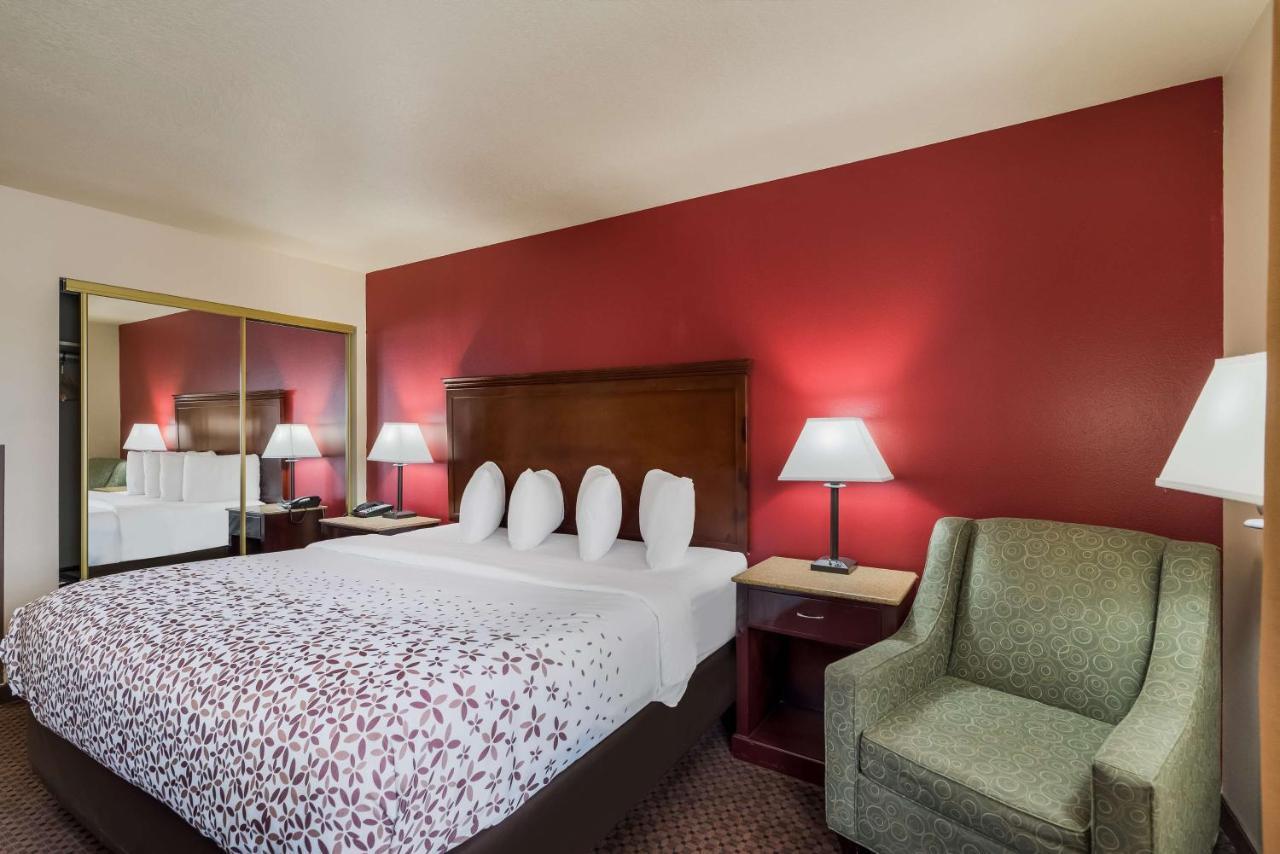 Surestay Plus Hotel By Best Western シルヴァーシティ エクステリア 写真