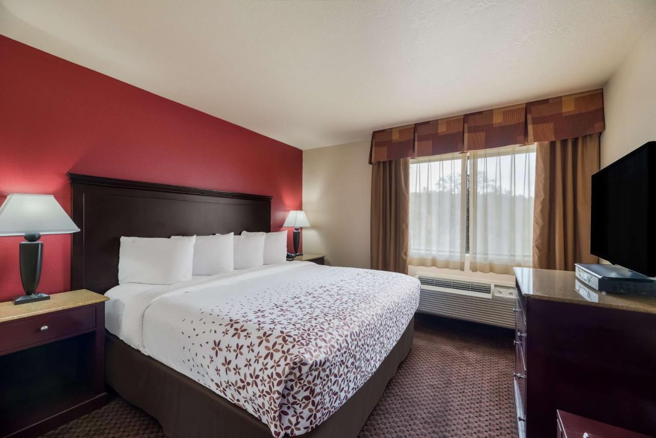 Surestay Plus Hotel By Best Western シルヴァーシティ エクステリア 写真