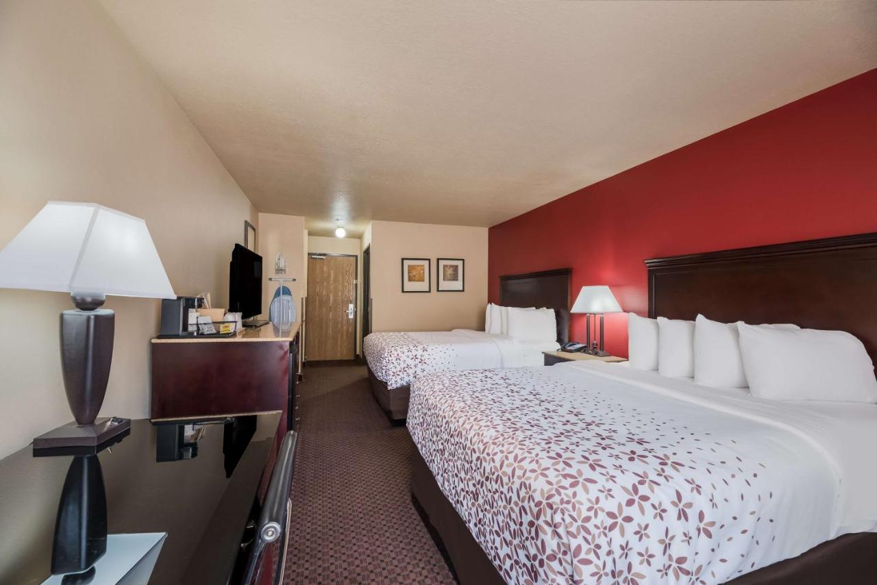 Surestay Plus Hotel By Best Western シルヴァーシティ エクステリア 写真