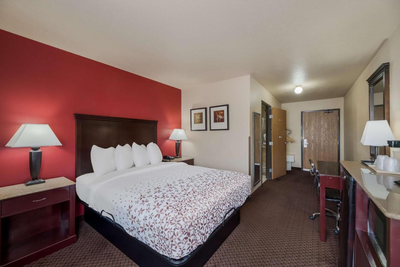 Surestay Plus Hotel By Best Western シルヴァーシティ エクステリア 写真