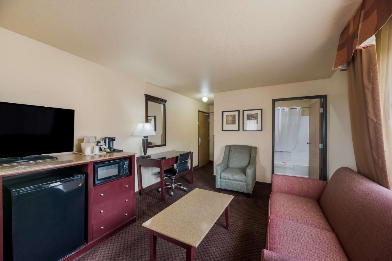 Surestay Plus Hotel By Best Western シルヴァーシティ エクステリア 写真