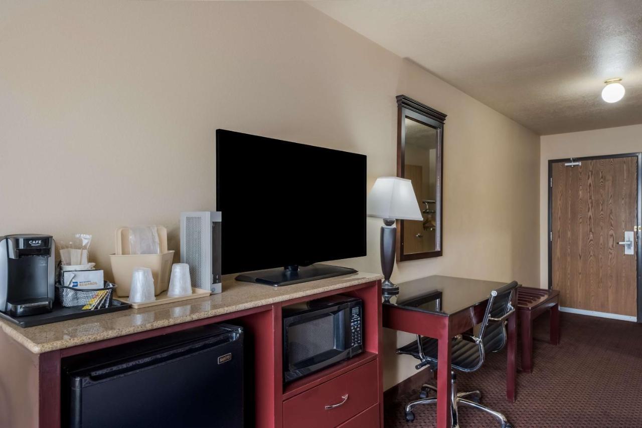 Surestay Plus Hotel By Best Western シルヴァーシティ エクステリア 写真