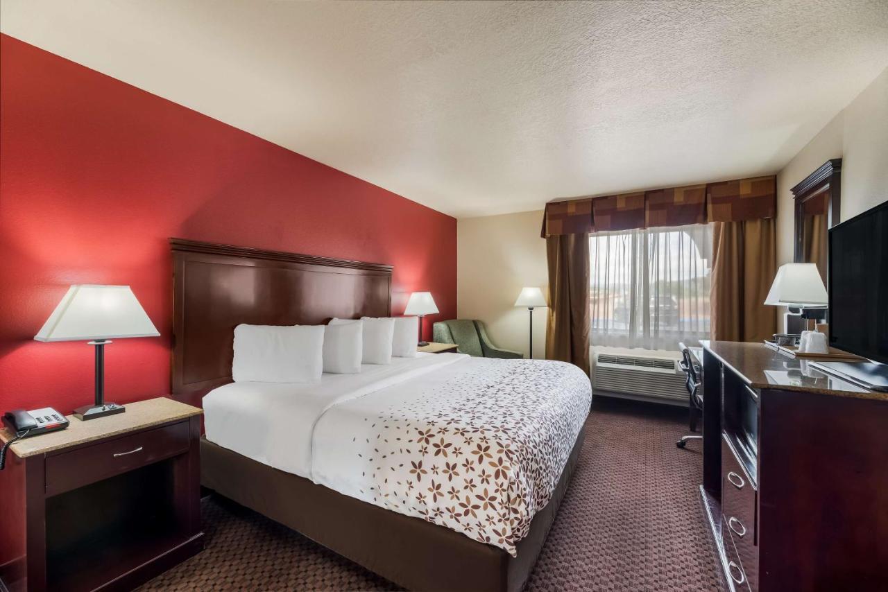 Surestay Plus Hotel By Best Western シルヴァーシティ エクステリア 写真